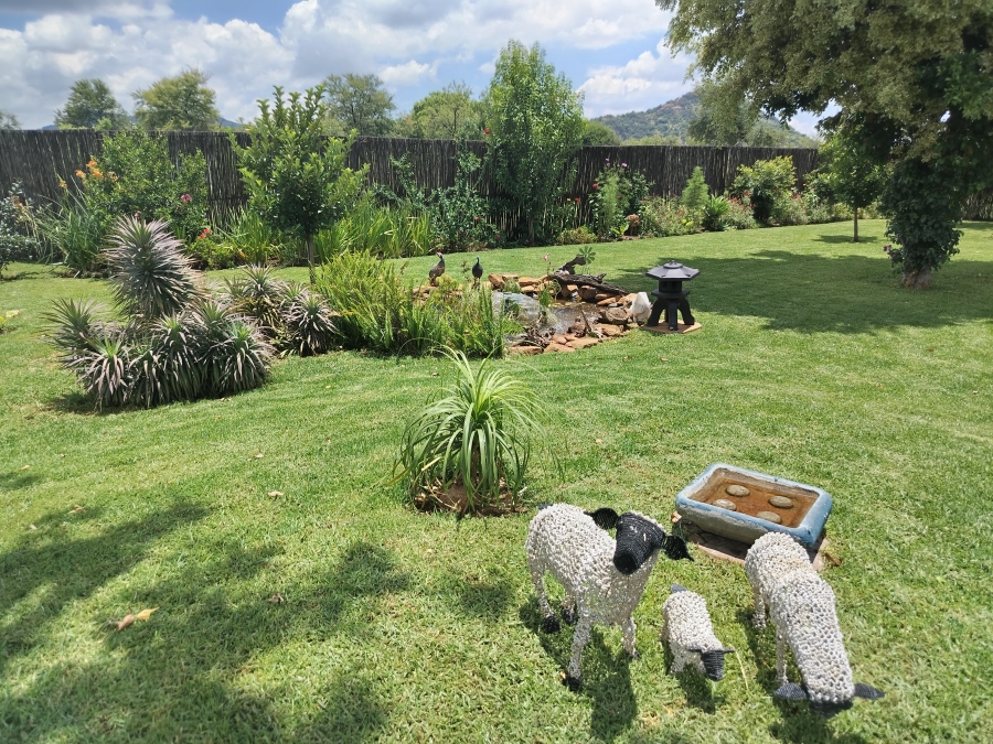 5 Bedroom Property for Sale in Mooinooi North West